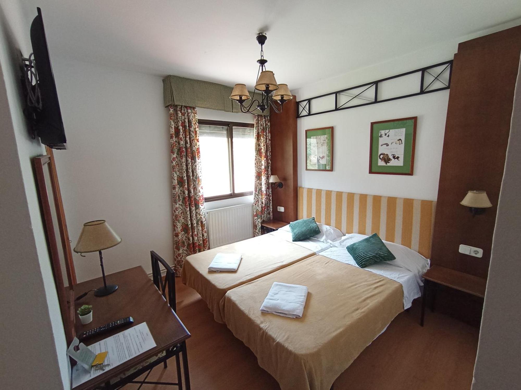 Hostal Rural Alto Tajo Poveda Поведа-де-ла-Сьерра Экстерьер фото